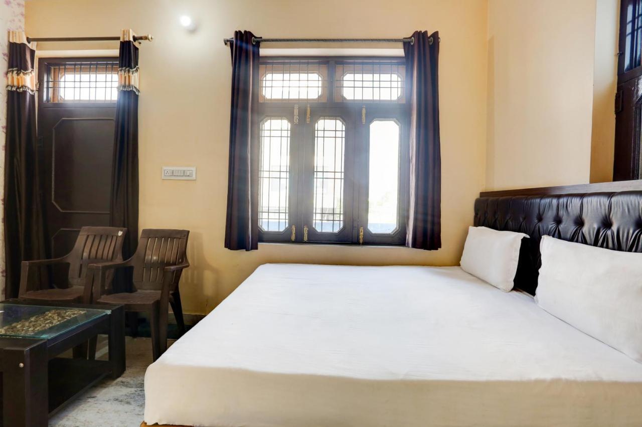 Oyo Hotel Elite Inn Джайпур Екстериор снимка